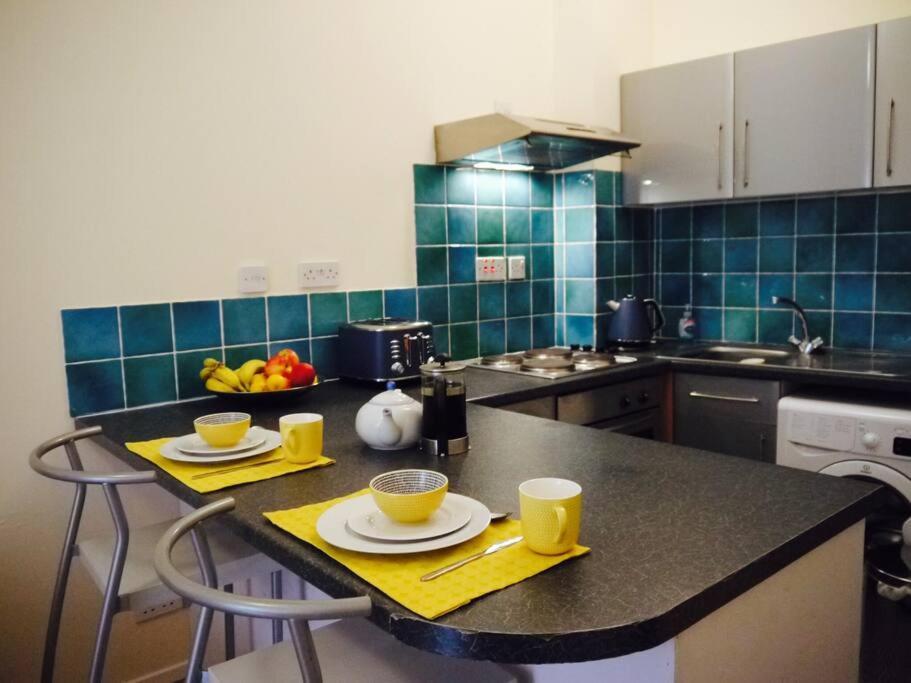 Fabulous Location, One Bedroom West End Flat, Just Off Byres Rd, Close To Sec & Hydro غلاسغو المظهر الخارجي الصورة