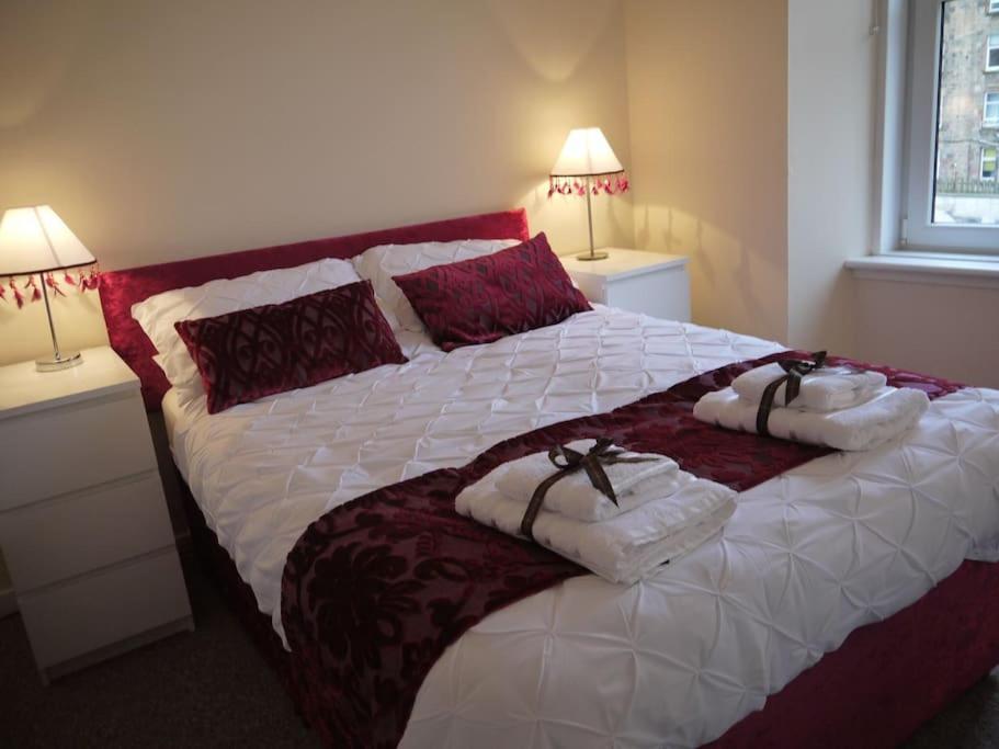 Fabulous Location, One Bedroom West End Flat, Just Off Byres Rd, Close To Sec & Hydro غلاسغو المظهر الخارجي الصورة